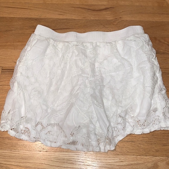 Cute shorts! - Picture 2 of 2